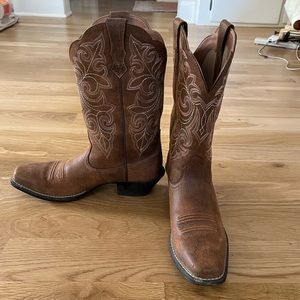 Ariat Round Up Square Toe Western Boot